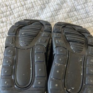 Nike Kids Black Slip-On Sneakers